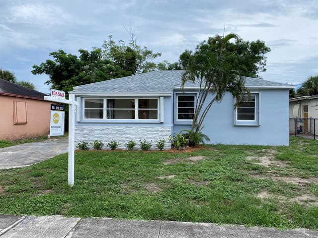 756 W 1ST Street, Riviera Beach FL 33404 - Riviera Beach, FL - Photo 2
