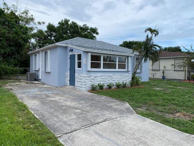 756 W 1ST Street, Riviera Beach FL 33404 - Riviera Beach, FL - Photo 3