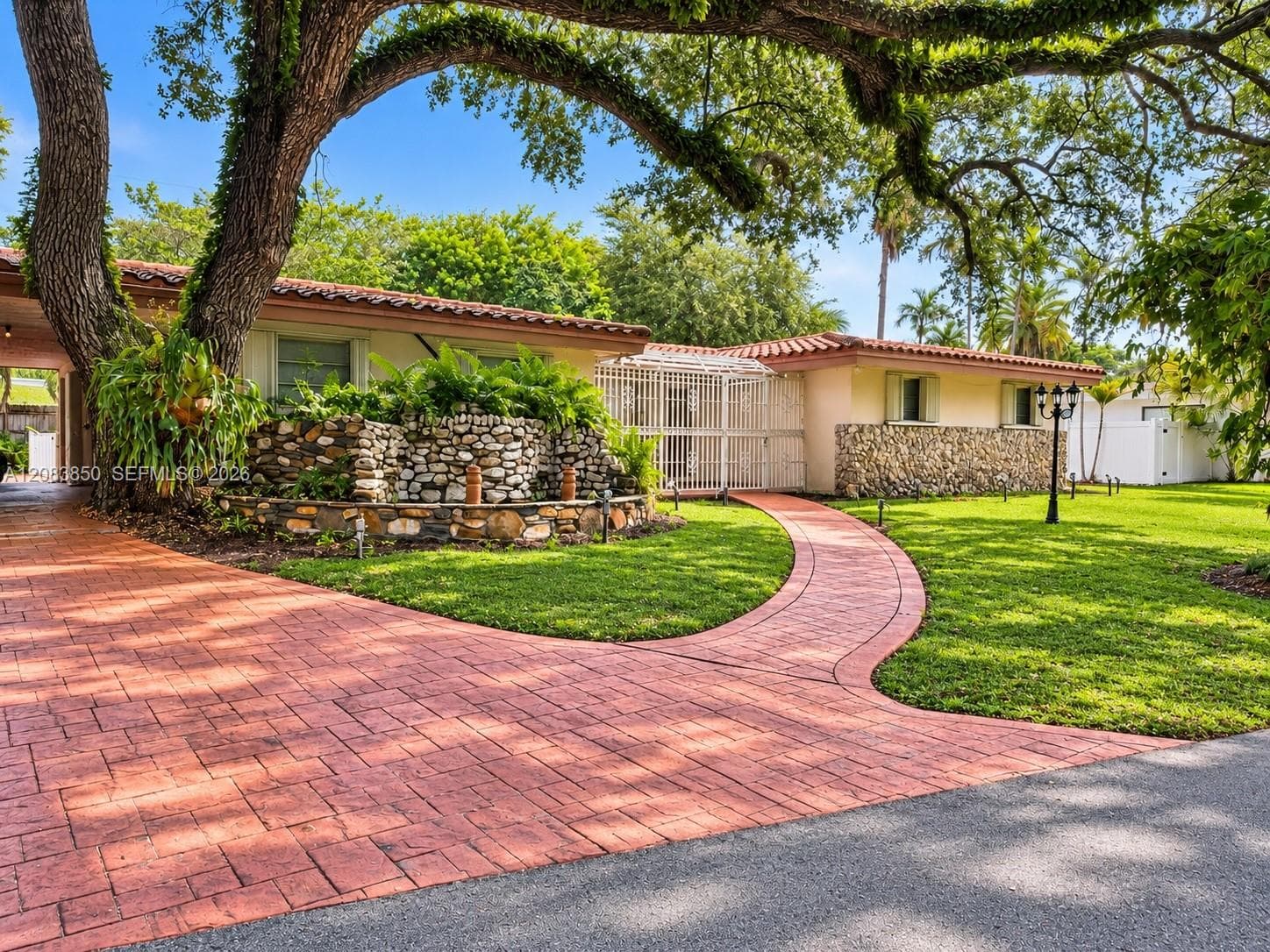 2161 NE 190th Ter, Miami FL 33179 - Miami, FL - Photo 1