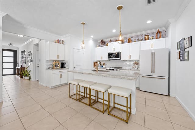 4017 Tomoka Drive, Lake Worth FL 33462 - Lake Worth, FL - Photo 2