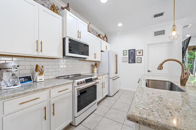 4017 Tomoka Drive, Lake Worth FL 33462 - Lake Worth, FL - Photo 3