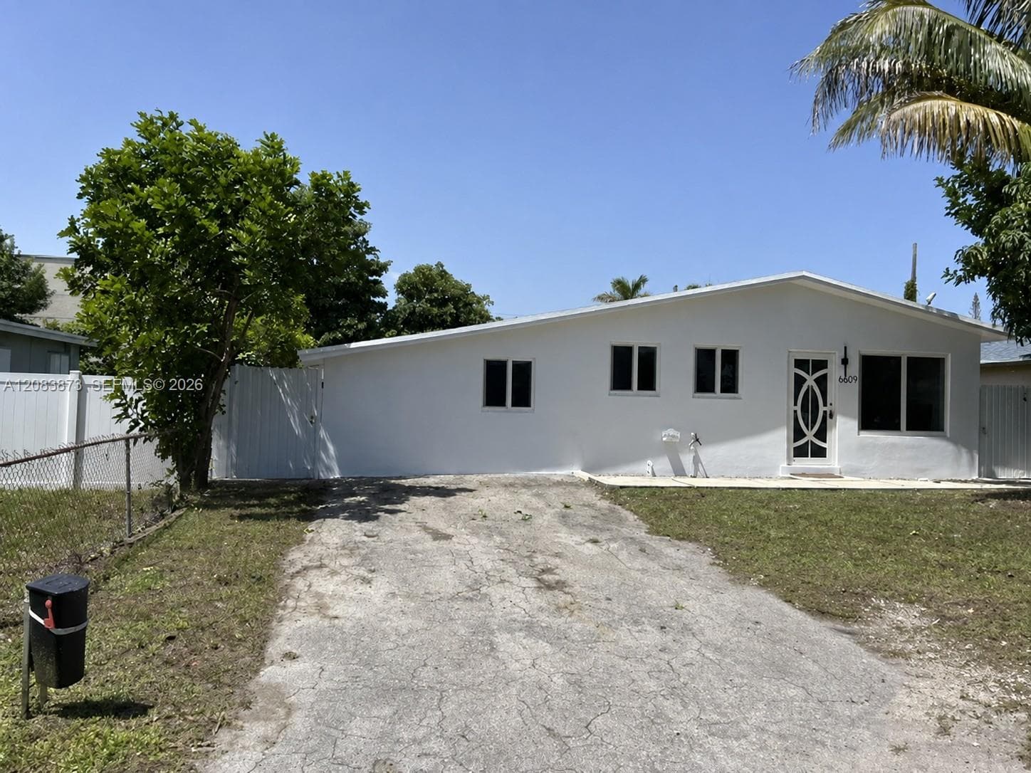 6609 SW 1st Ct, Pembroke Pines FL 33023 - Pembroke Pines, FL - Photo 1