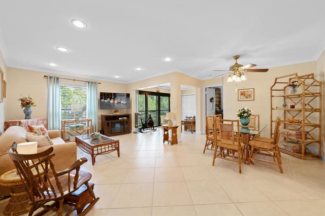 3459 COCOPLUM Circle # 3430, Coconut Creek FL 33063 - Coconut Creek, FL - Photo 5