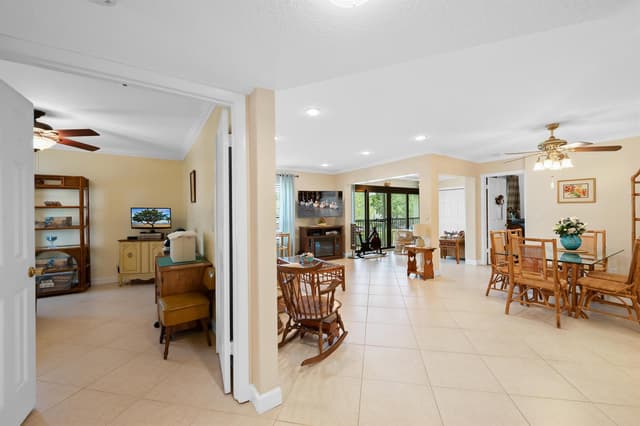 3459 COCOPLUM Circle # 3430, Coconut Creek FL 33063 - Coconut Creek, FL - Photo 4