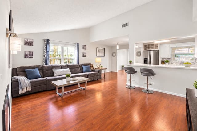 10975 NW 27th Place, Sunrise FL 33322 - Sunrise, FL - Photo 4