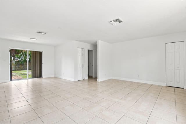 399 SW 14TH Street, Deerfield Beach FL 33441 - Deerfield Beach, FL - Photo 5