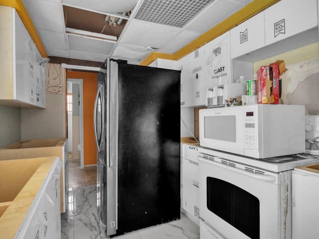 740 NW 187TH Drive, Miami Gardens FL 33169 - Miami Gardens, FL - Photo 3