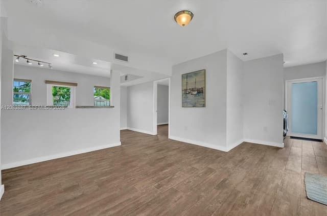 11250 SW 46th St, Miami FL 33165 - Miami, FL - Photo 5