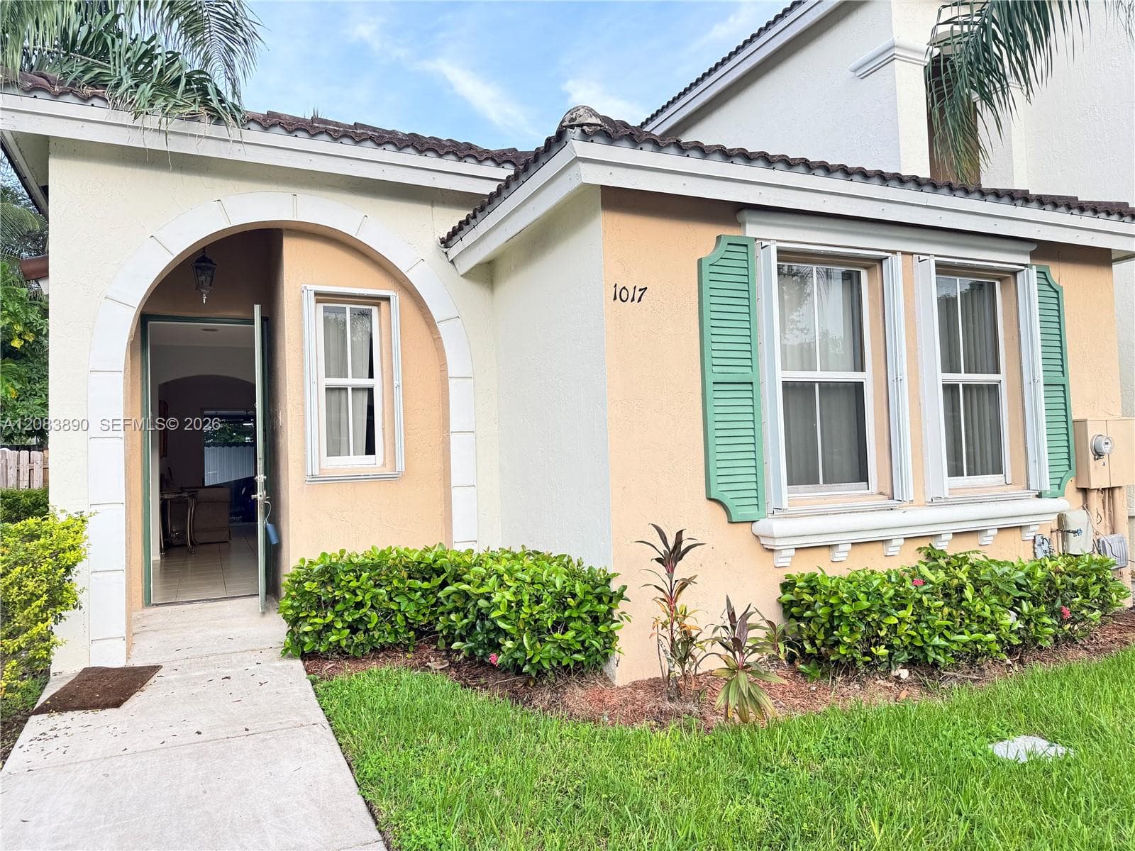 1017 NE 42nd Pl, Homestead FL 33033