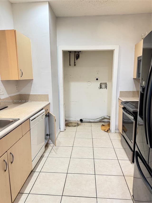 1017 NE 42nd Pl, Homestead FL 33033 - Homestead, FL - Photo 4