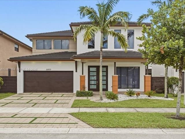 15603 NW 88th Ave, Miami Lakes FL 33018 - Miami Lakes, FL - Photo 2