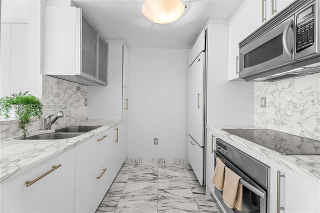 450 Alton Rd # 3008, Miami Beach FL 33139 - Miami Beach, FL - Photo 5