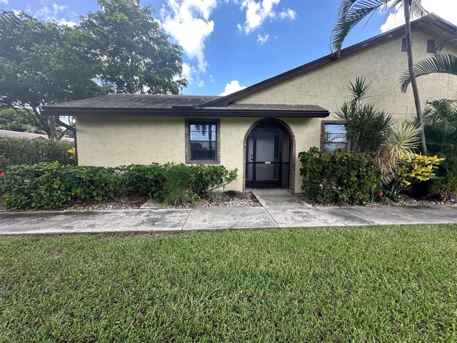 23301 BARLAKE Drive # 23, Boca Raton FL 33433 - Boca Raton, FL - Photo 2