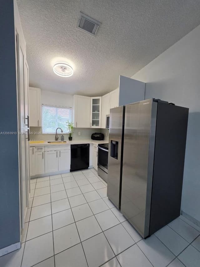 10101 W Okeechobee Rd # 202, Hialeah Gardens FL 33016 - Hialeah Gardens, FL - Photo 7