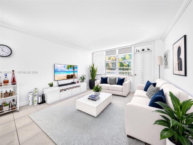 2016 Bay Dr # 203, Miami Beach FL 33141 - Miami Beach, FL - Photo 2