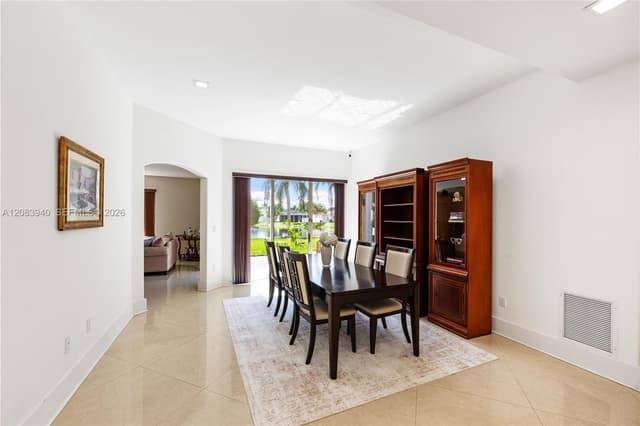 18806 NW 23rd Pl, Pembroke Pines FL 33029 - Pembroke Pines, FL - Photo 7