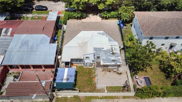 2530 SW 27th St, Miami FL 33133 - Miami, FL - Photo 2