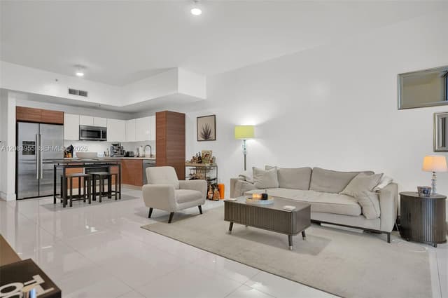 1010 SW 2nd Ave # 2005, Miami FL 33130 - Miami, FL - Photo 2