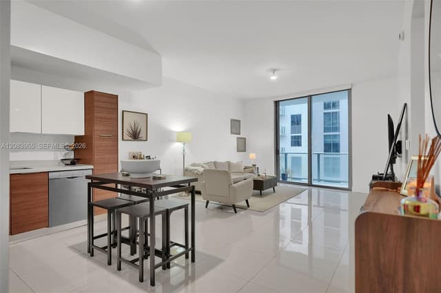 1010 SW 2nd Ave # 2005, Miami FL 33130 - Miami, FL - Photo 3