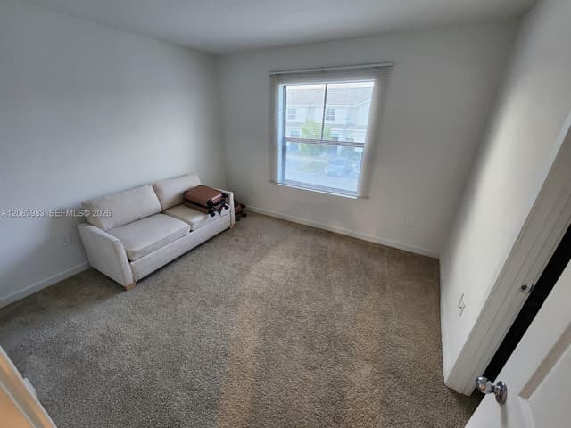 326 NE 1st Dr, Florida City FL 33034 - Florida City, FL - Photo 2