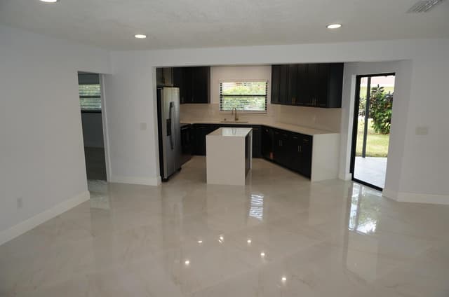 1513 39TH Street, West Palm Beach FL 33407 - West Palm Beach, FL - Photo 2