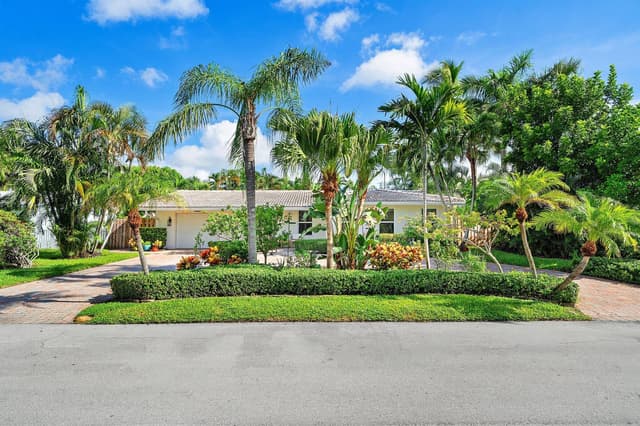 2641 NE 52nd Street, Lighthouse Point FL 33064 - Lighthouse Point, FL - Photo 2