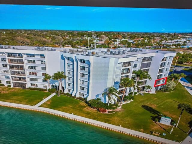 1542 Jupiter Cove Dr # 207, Jupiter FL 33469 - Jupiter, FL - Photo 4