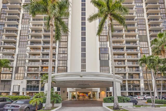 1450 Brickell Bay Dr # 511, Miami FL 33131 - Miami, FL - Photo 2