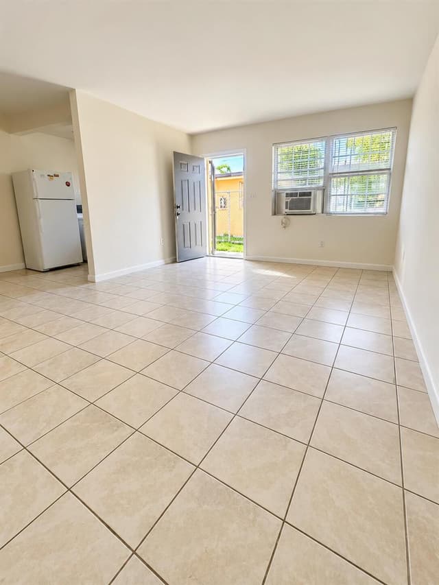 3121 NW 133RD Street # 4, Opa-Locka FL 33054 - Opa-Locka, FL - Photo 4