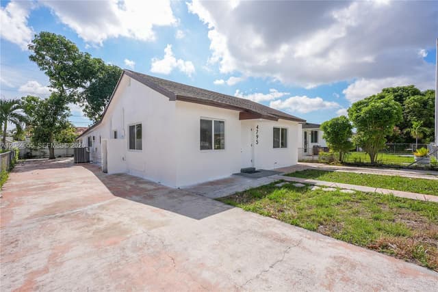 4795 E 8th Ct, Hialeah FL 33013 - Hialeah, FL - Photo 3