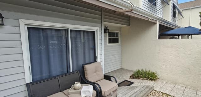 4874 N Hemingway Circle, Margate FL 33063 - Margate, FL - Photo 4