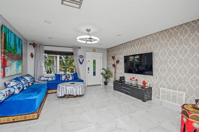 5704 NW 47th Lane, Tamarac FL 33319 - Tamarac, FL - Photo 6