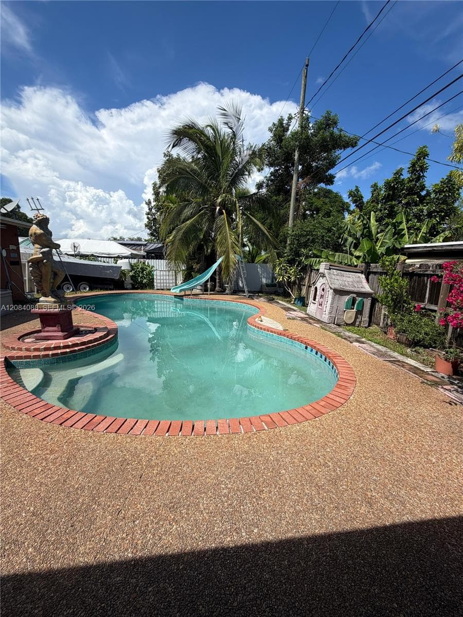 16111 SW 98th Ave, Miami FL 33157