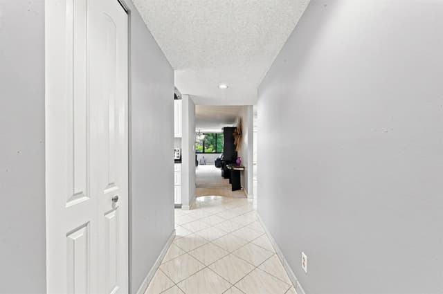15075 WITNEY Rd #303, Delray Beach FL 33484 - Delray Beach, FL - Photo 4