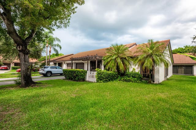 7143 WISTERIA Way, Tamarac FL 33321 - Tamarac, FL - Photo 2