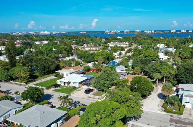 826 S M Street, FL 33460 - Photo 7