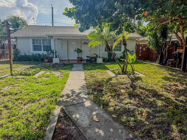 826 S M Street, FL 33460 - Photo 3