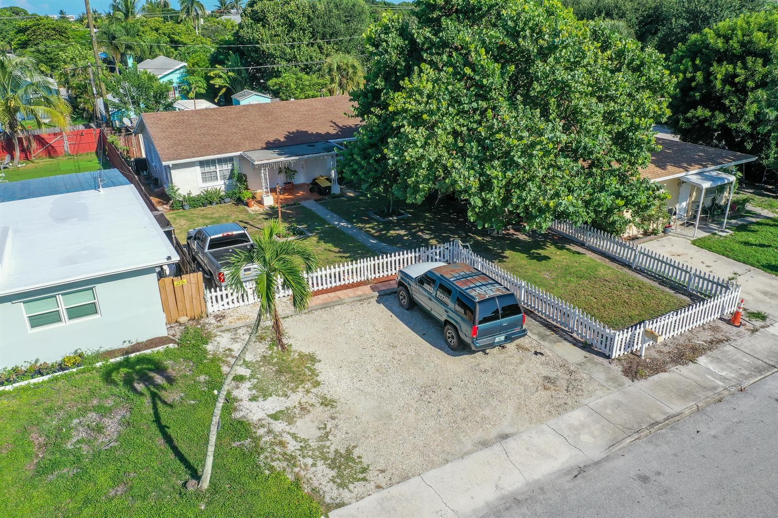 826 S M Street, FL 33460 - Photo 1
