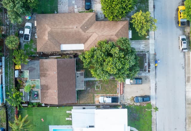 826 S M Street, FL 33460 - Photo 5