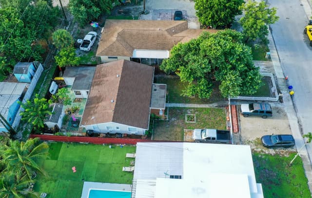 826 S M Street, FL 33460 - Photo 4