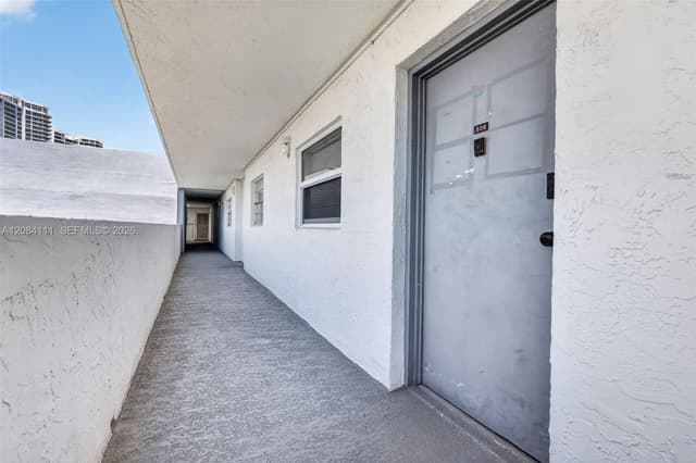 4000 NE 170th St # 606, North Miami Beach FL 33160 - North Miami Beach, FL - Photo 4