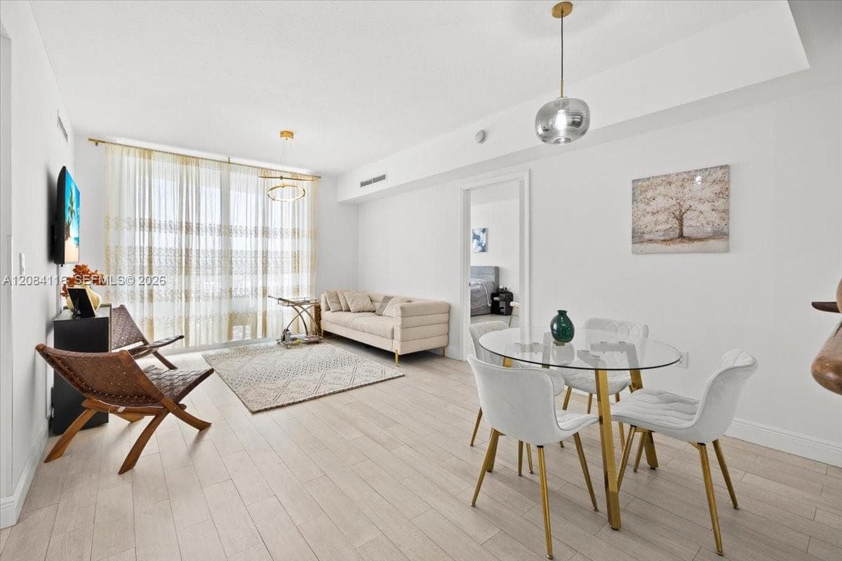 1745 E Hallandale Beach Blvd # 1108W, Hallandale Beach FL 33009 - Hallandale Beach, FL - Photo 1
