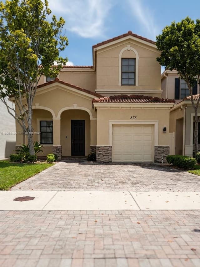 878 NE 191st St, Miami FL 33179 - Miami, FL - Photo 2