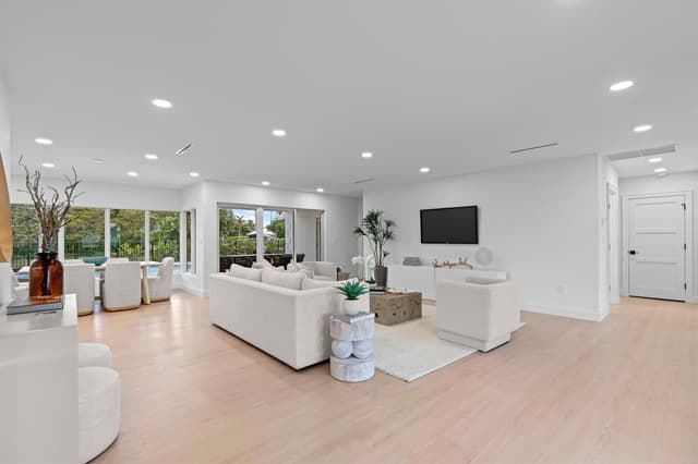 1090 SW Mulberry Way, Boca Raton FL 33486 - Boca Raton, FL - Photo 5