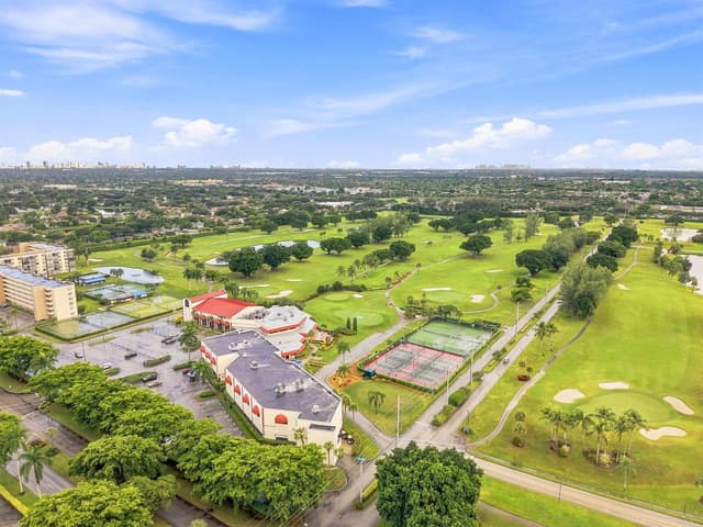 9400 N HOLLYBROOK LAKE Drive # 208, Pembroke Pines FL 33025 - Pembroke Pines, FL - Photo 5