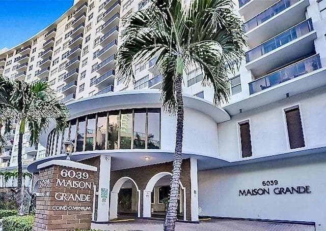 6039 Collins Ave # 833, Miami Beach FL 33140 - Miami Beach, FL - Photo 1