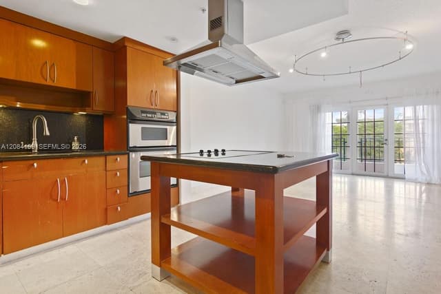 300 Euclid Ave # 209, Miami Beach FL 33139 - Miami Beach, FL - Photo 5