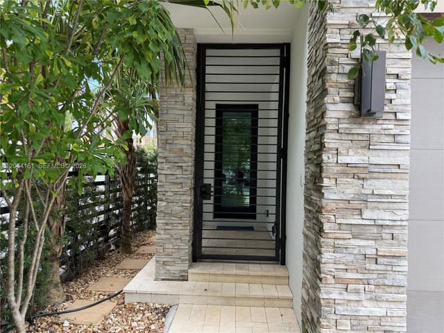 106 NE 16th Ter, Fort Lauderdale FL 33301 - Fort Lauderdale, FL - Photo 3