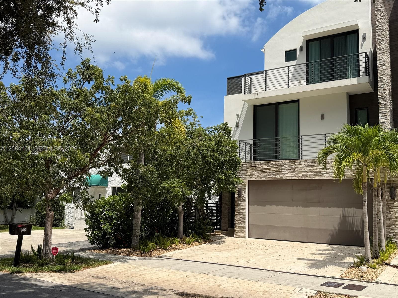 106 NE 16th Ter, Fort Lauderdale FL 33301