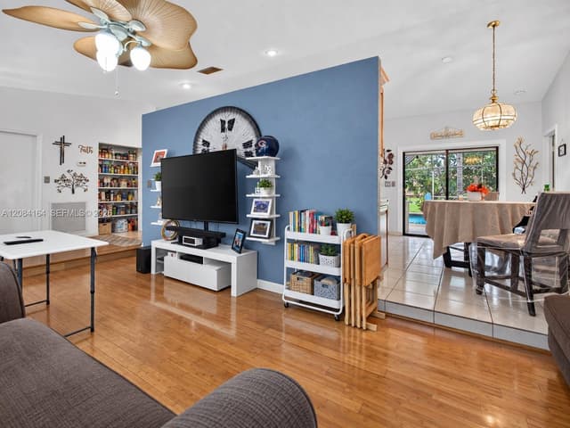 1539 NW 110th Ter, Coral Springs FL 33071 - Coral Springs, FL - Photo 5